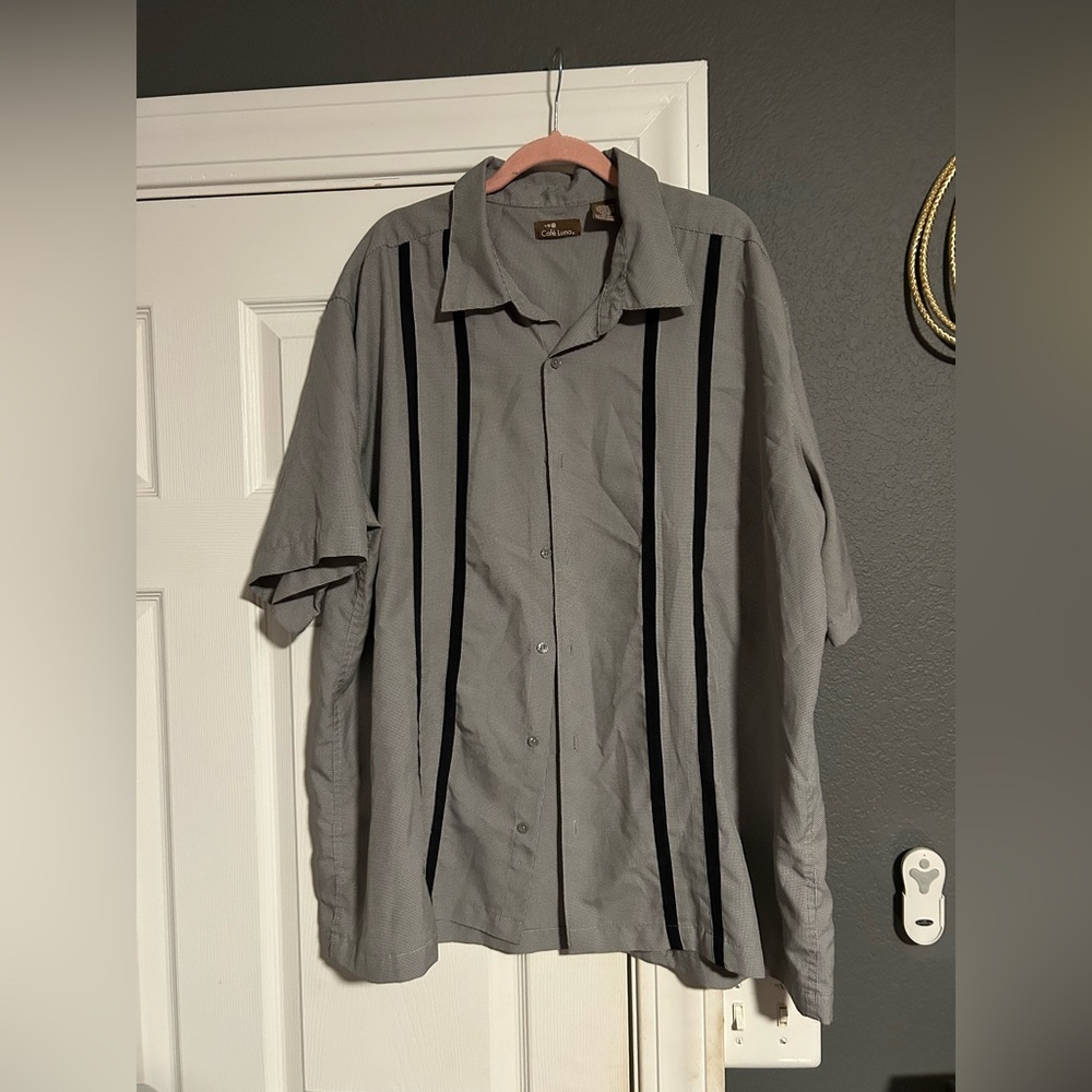 Cafe Luna Men's Gray and Black Striped Shirt